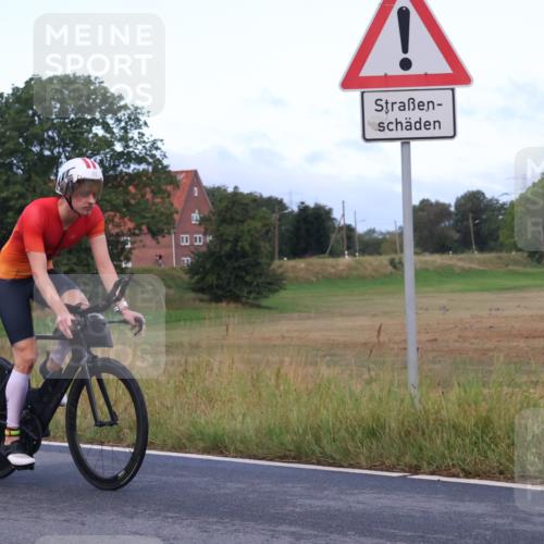 25.08.2024 - Elbe Triathlon Hamburg Fuchs,  Jonas http://msf.ph/oto/6834060 25.08.2024 08:38:20 Radfahren 68 meine-sportfotos.de