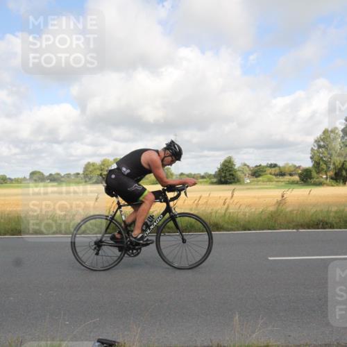 25.08.2024 - Elbe Triathlon Hamburg Fuchs,  Jonas http://msf.ph/oto/6834070 25.08.2024 10:03:41 Radfahren 223, 423, 271, 400, 537 meine-sportfotos.de