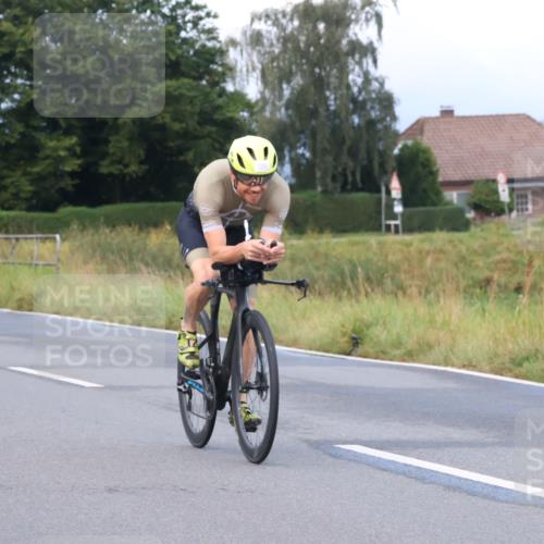 25.08.2024 - Elbe Triathlon Hamburg Fuchs,  Jonas http://msf.ph/oto/6834081 25.08.2024 08:38:34 Radfahren 106, 79 meine-sportfotos.de