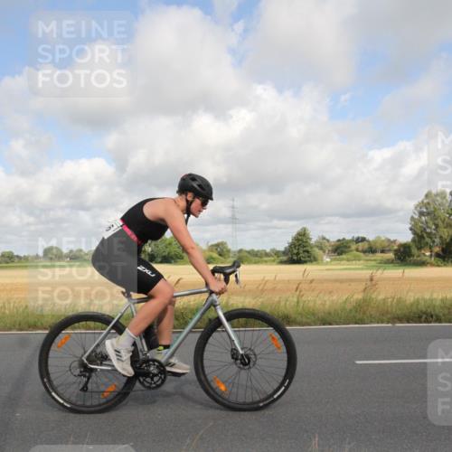 25.08.2024 - Elbe Triathlon Hamburg Fuchs,  Jonas http://msf.ph/oto/6834087 25.08.2024 10:03:47 Radfahren 423, 271, 400, 537, 476, 361, 540, 493 meine-sportfotos.de