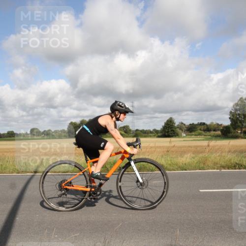 25.08.2024 - Elbe Triathlon Hamburg Fuchs,  Jonas http://msf.ph/oto/6834106 25.08.2024 10:03:51 Radfahren 400, 537, 476, 361, 540, 493, 352 meine-sportfotos.de