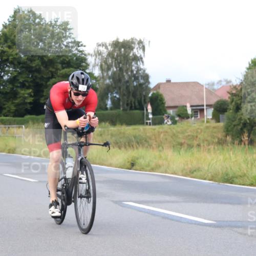 25.08.2024 - Elbe Triathlon Hamburg Fuchs,  Jonas http://msf.ph/oto/6834134 25.08.2024 08:38:39 Radfahren 106, 79 meine-sportfotos.de