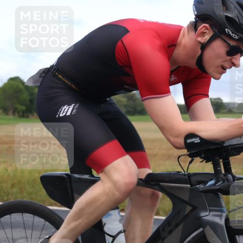 25.08.2024 - Elbe Triathlon Hamburg Fuchs,  Jonas http://msf.ph/oto/6834154 25.08.2024 08:38:40 Radfahren 79 meine-sportfotos.de