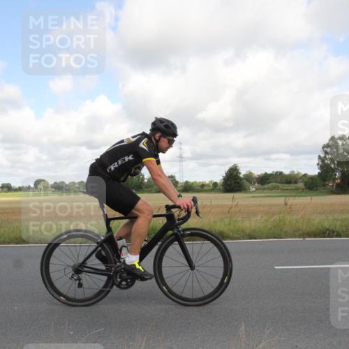 25.08.2024 - Elbe Triathlon Hamburg Fuchs,  Jonas http://msf.ph/oto/6834165 25.08.2024 10:04:38 Radfahren 399, 410, 326, 433, 353 meine-sportfotos.de