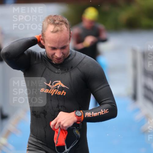 25.08.2024 - Elbe Triathlon Hamburg H.Heesch http://msf.ph/oto/6834172 25.08.2024 08:33:52 Schwimmen 33, 61, 64, 69, 86 meine-sportfotos.de