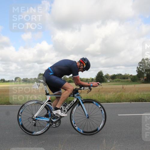 25.08.2024 - Elbe Triathlon Hamburg Fuchs,  Jonas http://msf.ph/oto/6834173 25.08.2024 10:04:39 Radfahren 399, 410, 326, 433, 353 meine-sportfotos.de
