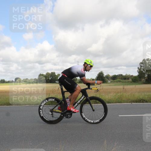 25.08.2024 - Elbe Triathlon Hamburg Fuchs,  Jonas http://msf.ph/oto/6834178 25.08.2024 10:04:42 Radfahren 410, 326, 433, 353 meine-sportfotos.de