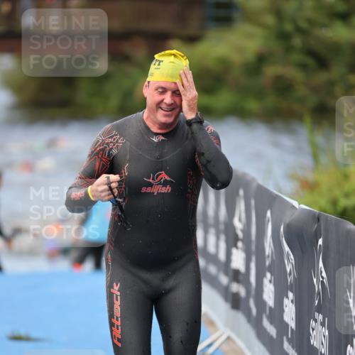 25.08.2024 - Elbe Triathlon Hamburg H.Heesch http://msf.ph/oto/6834192 25.08.2024 08:33:55 Schwimmen 33, 61, 64, 69, 86 meine-sportfotos.de