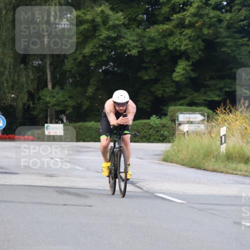 25.08.2024 - Elbe Triathlon Hamburg Fuchs,  Jonas http://msf.ph/oto/6834195 25.08.2024 08:39:29 Radfahren 38 meine-sportfotos.de