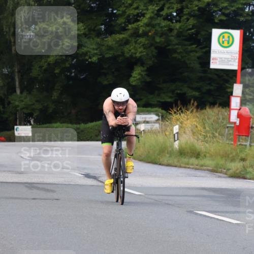 25.08.2024 - Elbe Triathlon Hamburg Fuchs,  Jonas http://msf.ph/oto/6834207 25.08.2024 08:39:29 Radfahren 38 meine-sportfotos.de