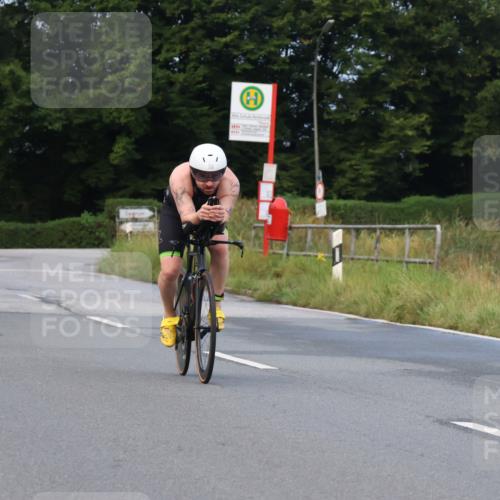 25.08.2024 - Elbe Triathlon Hamburg Fuchs,  Jonas http://msf.ph/oto/6834223 25.08.2024 08:39:30 Radfahren 38 meine-sportfotos.de