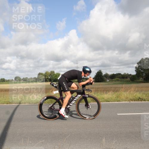 25.08.2024 - Elbe Triathlon Hamburg Fuchs,  Jonas http://msf.ph/oto/6834251 25.08.2024 10:05:49 Radfahren 526, 304, 349, 538, 219 meine-sportfotos.de