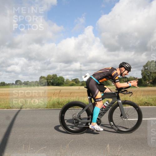 25.08.2024 - Elbe Triathlon Hamburg Fuchs,  Jonas http://msf.ph/oto/6834265 25.08.2024 10:06:13 Radfahren 369, 472, 509 meine-sportfotos.de