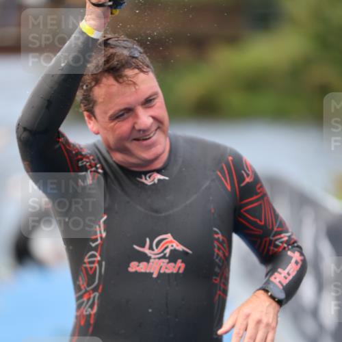 25.08.2024 - Elbe Triathlon Hamburg H.Heesch http://msf.ph/oto/6834321 25.08.2024 08:33:57 Schwimmen 33, 52, 61, 64, 69, 86 meine-sportfotos.de