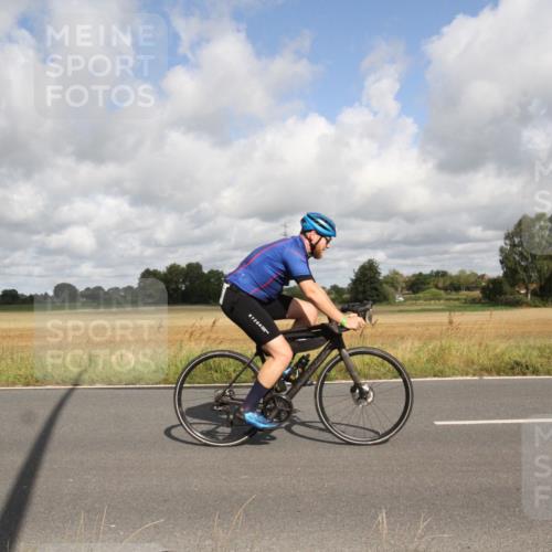 25.08.2024 - Elbe Triathlon Hamburg Fuchs,  Jonas http://msf.ph/oto/6834322 25.08.2024 10:06:44 Radfahren 523, 367, 529, 347, 256, 206, 319 meine-sportfotos.de