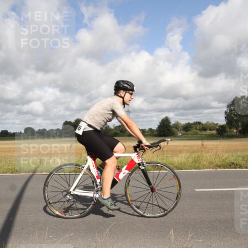 25.08.2024 - Elbe Triathlon Hamburg Fuchs,  Jonas http://msf.ph/oto/6834325 25.08.2024 10:06:46 Radfahren 529, 347, 256, 206, 319, 141 meine-sportfotos.de
