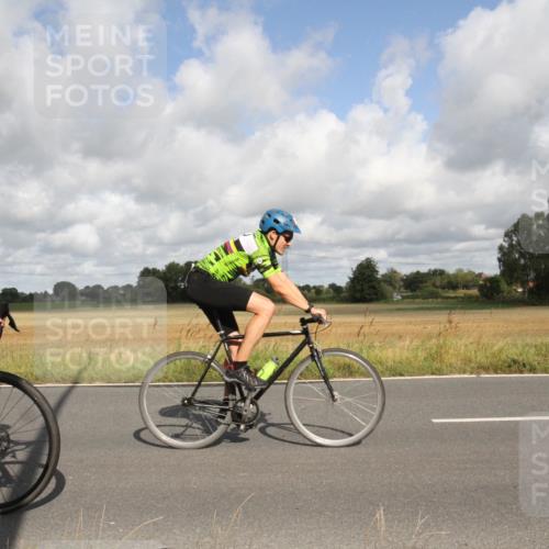 25.08.2024 - Elbe Triathlon Hamburg Fuchs,  Jonas http://msf.ph/oto/6834331 25.08.2024 10:06:50 Radfahren 256, 206, 319, 141, 451, 395 meine-sportfotos.de