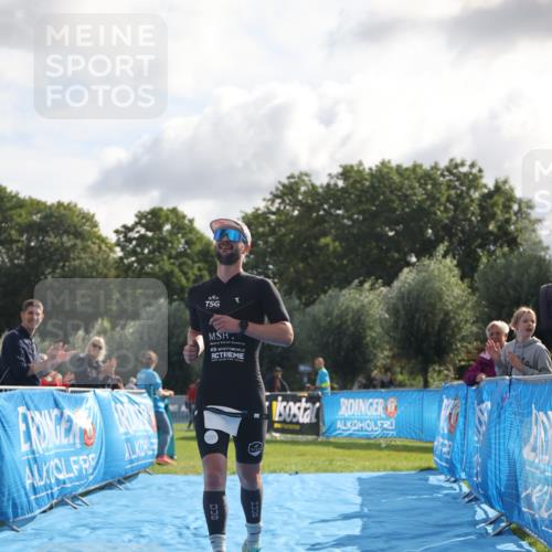 25.08.2024 - Elbe Triathlon Hamburg H.Heesch http://msf.ph/oto/6834352 25.08.2024 10:04:57 Ziel 47 meine-sportfotos.de