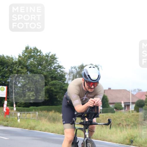 25.08.2024 - Elbe Triathlon Hamburg Fuchs,  Jonas http://msf.ph/oto/6834359 25.08.2024 08:40:01 Radfahren 71, 100 meine-sportfotos.de