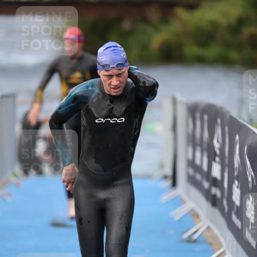 25.08.2024 - Elbe Triathlon Hamburg H.Heesch http://msf.ph/oto/6834378 25.08.2024 08:34:08 Schwimmen 35, 52, 55, 58, 61, 64, 69, 86 meine-sportfotos.de