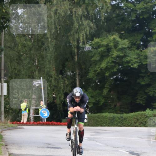 25.08.2024 - Elbe Triathlon Hamburg Fuchs,  Jonas http://msf.ph/oto/6834383 25.08.2024 08:40:13 Radfahren 40 meine-sportfotos.de