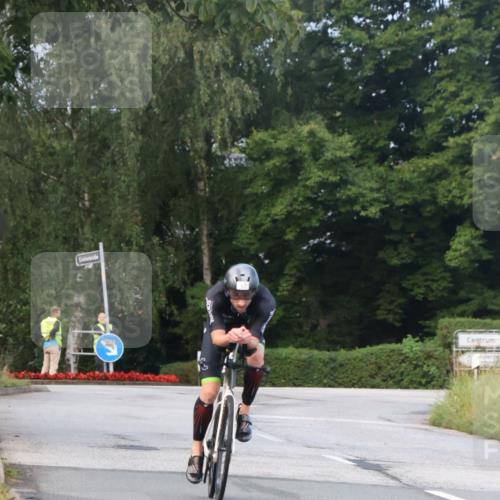 25.08.2024 - Elbe Triathlon Hamburg Fuchs,  Jonas http://msf.ph/oto/6834393 25.08.2024 08:40:14 Radfahren 40 meine-sportfotos.de
