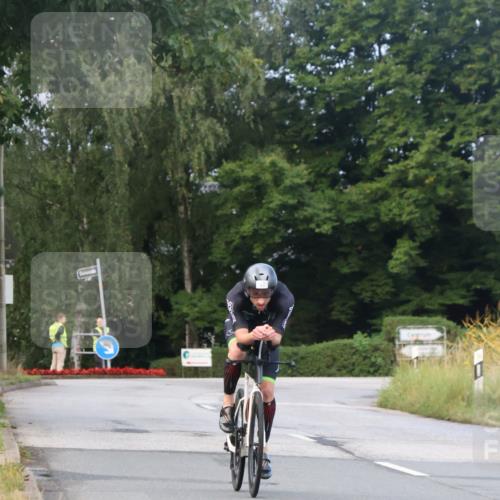 25.08.2024 - Elbe Triathlon Hamburg Fuchs,  Jonas http://msf.ph/oto/6834404 25.08.2024 08:40:14 Radfahren 40 meine-sportfotos.de