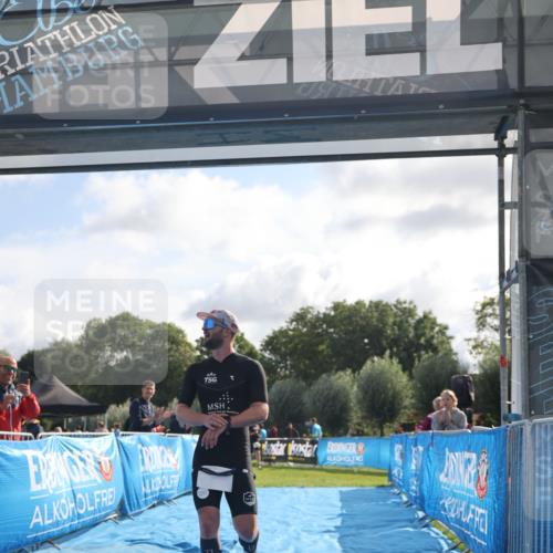 25.08.2024 - Elbe Triathlon Hamburg H.Heesch http://msf.ph/oto/6834414 25.08.2024 10:04:58 Ziel 47 meine-sportfotos.de