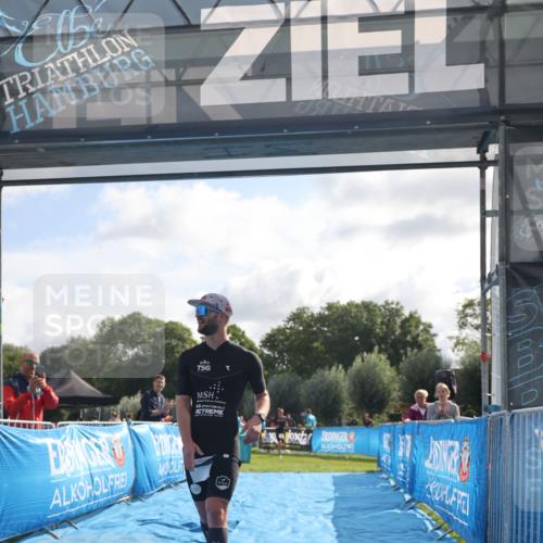 25.08.2024 - Elbe Triathlon Hamburg H.Heesch http://msf.ph/oto/6834421 25.08.2024 10:04:59 Ziel 47 meine-sportfotos.de