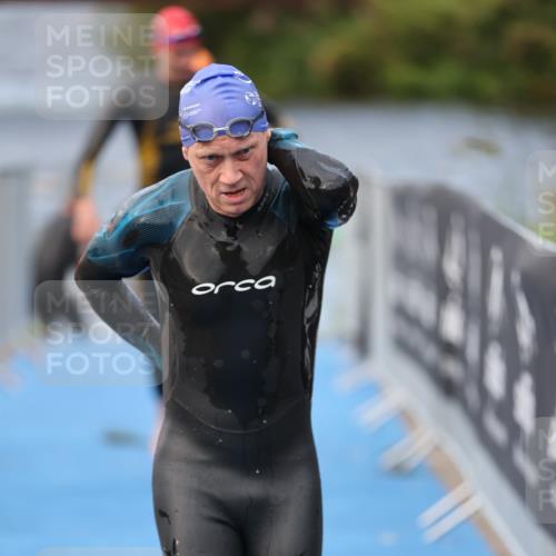 25.08.2024 - Elbe Triathlon Hamburg H.Heesch http://msf.ph/oto/6834422 25.08.2024 08:34:09 Schwimmen 35, 52, 55, 58, 64, 69, 86 meine-sportfotos.de