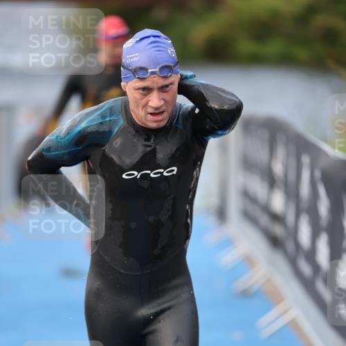 25.08.2024 - Elbe Triathlon Hamburg H.Heesch http://msf.ph/oto/6834436 25.08.2024 08:34:09 Schwimmen 35, 52, 55, 58, 64, 69, 86 meine-sportfotos.de
