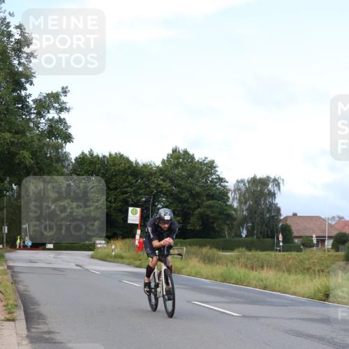 25.08.2024 - Elbe Triathlon Hamburg Fuchs,  Jonas http://msf.ph/oto/6834444 25.08.2024 08:40:15 Radfahren 40 meine-sportfotos.de