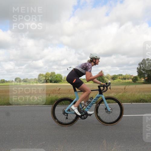 25.08.2024 - Elbe Triathlon Hamburg Fuchs,  Jonas http://msf.ph/oto/6834450 25.08.2024 10:08:06 Radfahren 501, 490, 479 meine-sportfotos.de
