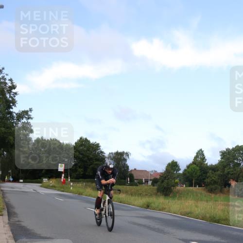 25.08.2024 - Elbe Triathlon Hamburg Fuchs,  Jonas http://msf.ph/oto/6834456 25.08.2024 08:40:15 Radfahren 40 meine-sportfotos.de