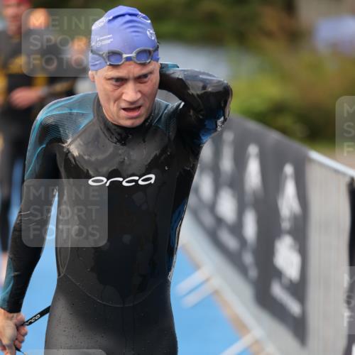 25.08.2024 - Elbe Triathlon Hamburg H.Heesch http://msf.ph/oto/6834457 25.08.2024 08:34:10 Schwimmen 35, 52, 55, 58, 64, 69, 86 meine-sportfotos.de