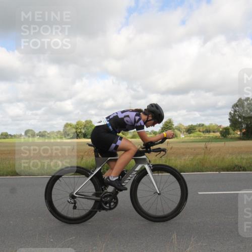 25.08.2024 - Elbe Triathlon Hamburg Fuchs,  Jonas http://msf.ph/oto/6834458 25.08.2024 10:08:09 Radfahren 490, 479, 506 meine-sportfotos.de