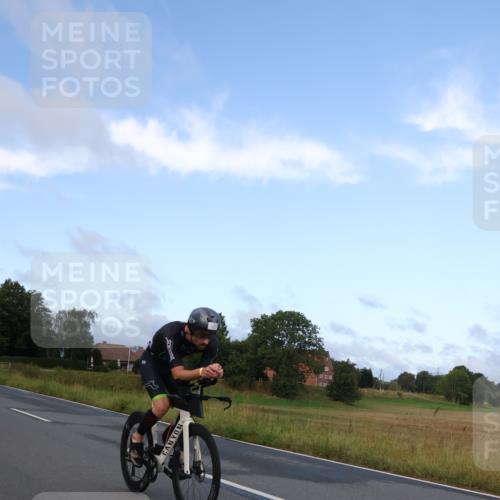 25.08.2024 - Elbe Triathlon Hamburg Fuchs,  Jonas http://msf.ph/oto/6834473 25.08.2024 08:40:16 Radfahren 40 meine-sportfotos.de