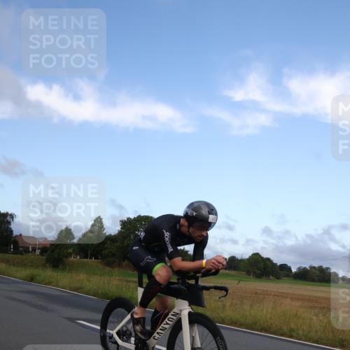 25.08.2024 - Elbe Triathlon Hamburg Fuchs,  Jonas http://msf.ph/oto/6834478 25.08.2024 08:40:16 Radfahren 40 meine-sportfotos.de