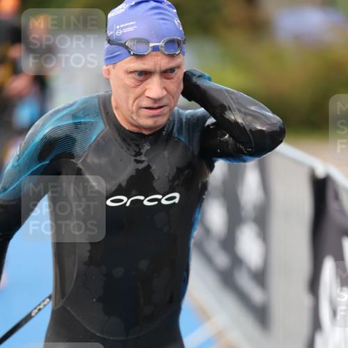 25.08.2024 - Elbe Triathlon Hamburg H.Heesch http://msf.ph/oto/6834482 25.08.2024 08:34:10 Schwimmen 35, 52, 55, 58, 64, 69, 86 meine-sportfotos.de