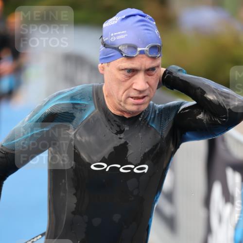25.08.2024 - Elbe Triathlon Hamburg H.Heesch http://msf.ph/oto/6834494 25.08.2024 08:34:10 Schwimmen 35, 52, 55, 58, 64, 69, 86 meine-sportfotos.de