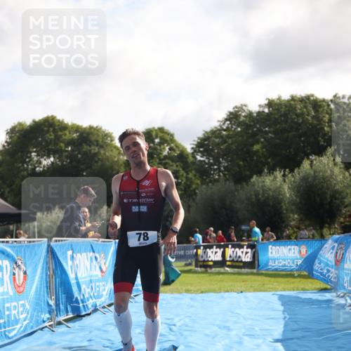 25.08.2024 - Elbe Triathlon Hamburg H.Heesch http://msf.ph/oto/6834497 25.08.2024 10:06:17 Ziel 78 meine-sportfotos.de