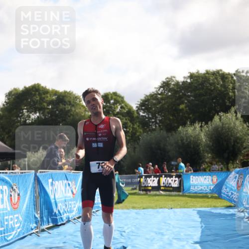 25.08.2024 - Elbe Triathlon Hamburg H.Heesch http://msf.ph/oto/6834502 25.08.2024 10:06:17 Ziel 78 meine-sportfotos.de