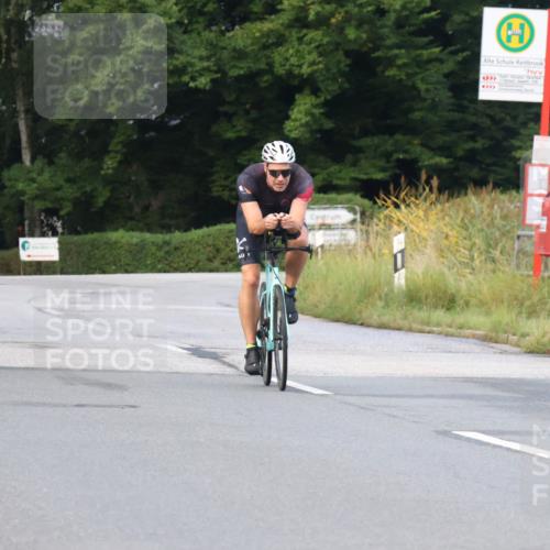 25.08.2024 - Elbe Triathlon Hamburg Fuchs,  Jonas http://msf.ph/oto/6834505 25.08.2024 08:40:28 Radfahren 95 meine-sportfotos.de