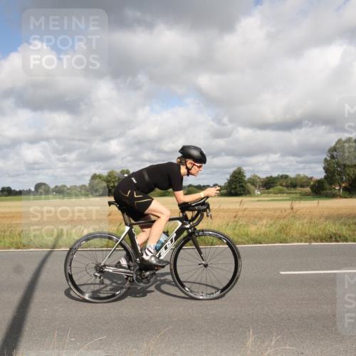 25.08.2024 - Elbe Triathlon Hamburg Fuchs,  Jonas http://msf.ph/oto/6834510 25.08.2024 10:08:40 Radfahren 443, 541, 390 meine-sportfotos.de