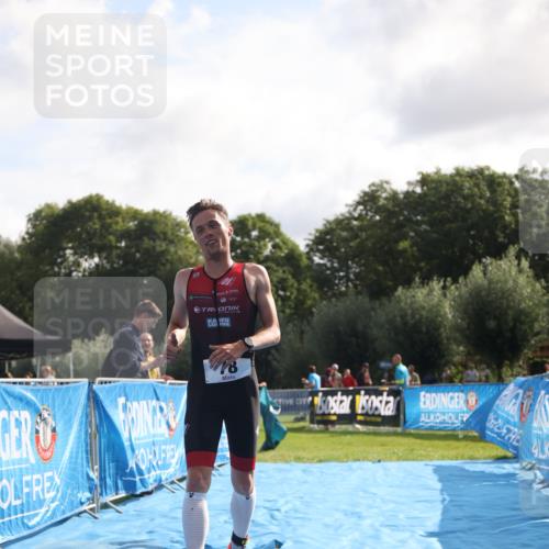 25.08.2024 - Elbe Triathlon Hamburg H.Heesch http://msf.ph/oto/6834513 25.08.2024 10:06:17 Ziel 78 meine-sportfotos.de
