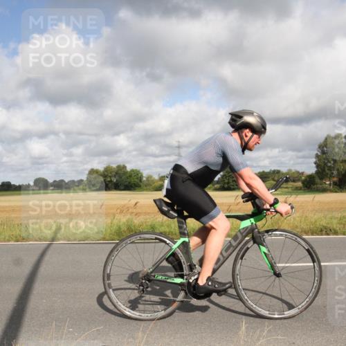 25.08.2024 - Elbe Triathlon Hamburg Fuchs,  Jonas http://msf.ph/oto/6834527 25.08.2024 10:08:58 Radfahren 338, 246 meine-sportfotos.de