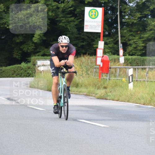 25.08.2024 - Elbe Triathlon Hamburg Fuchs,  Jonas http://msf.ph/oto/6834529 25.08.2024 08:40:28 Radfahren 95 meine-sportfotos.de