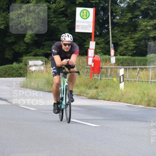 25.08.2024 - Elbe Triathlon Hamburg Fuchs,  Jonas http://msf.ph/oto/6834531 25.08.2024 08:40:28 Radfahren 95 meine-sportfotos.de