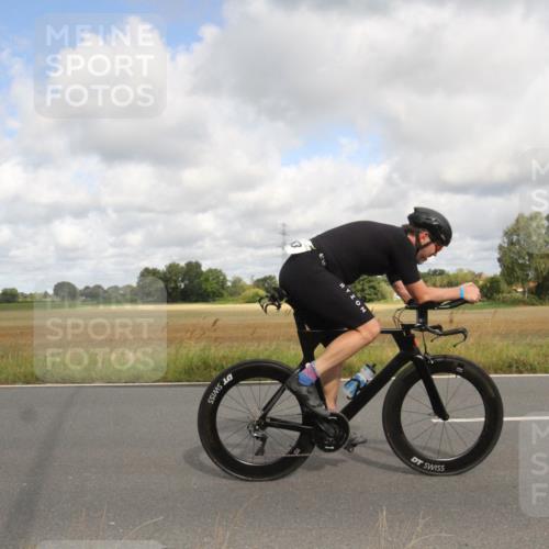 25.08.2024 - Elbe Triathlon Hamburg Fuchs,  Jonas http://msf.ph/oto/6834538 25.08.2024 10:09:12 Radfahren 542, 363, 365 meine-sportfotos.de