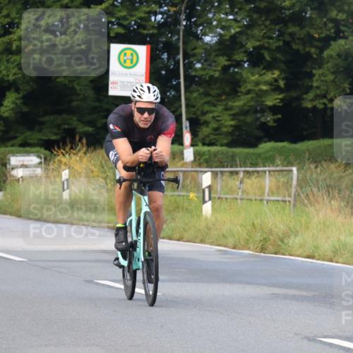 25.08.2024 - Elbe Triathlon Hamburg Fuchs,  Jonas http://msf.ph/oto/6834540 25.08.2024 08:40:29 Radfahren 95 meine-sportfotos.de